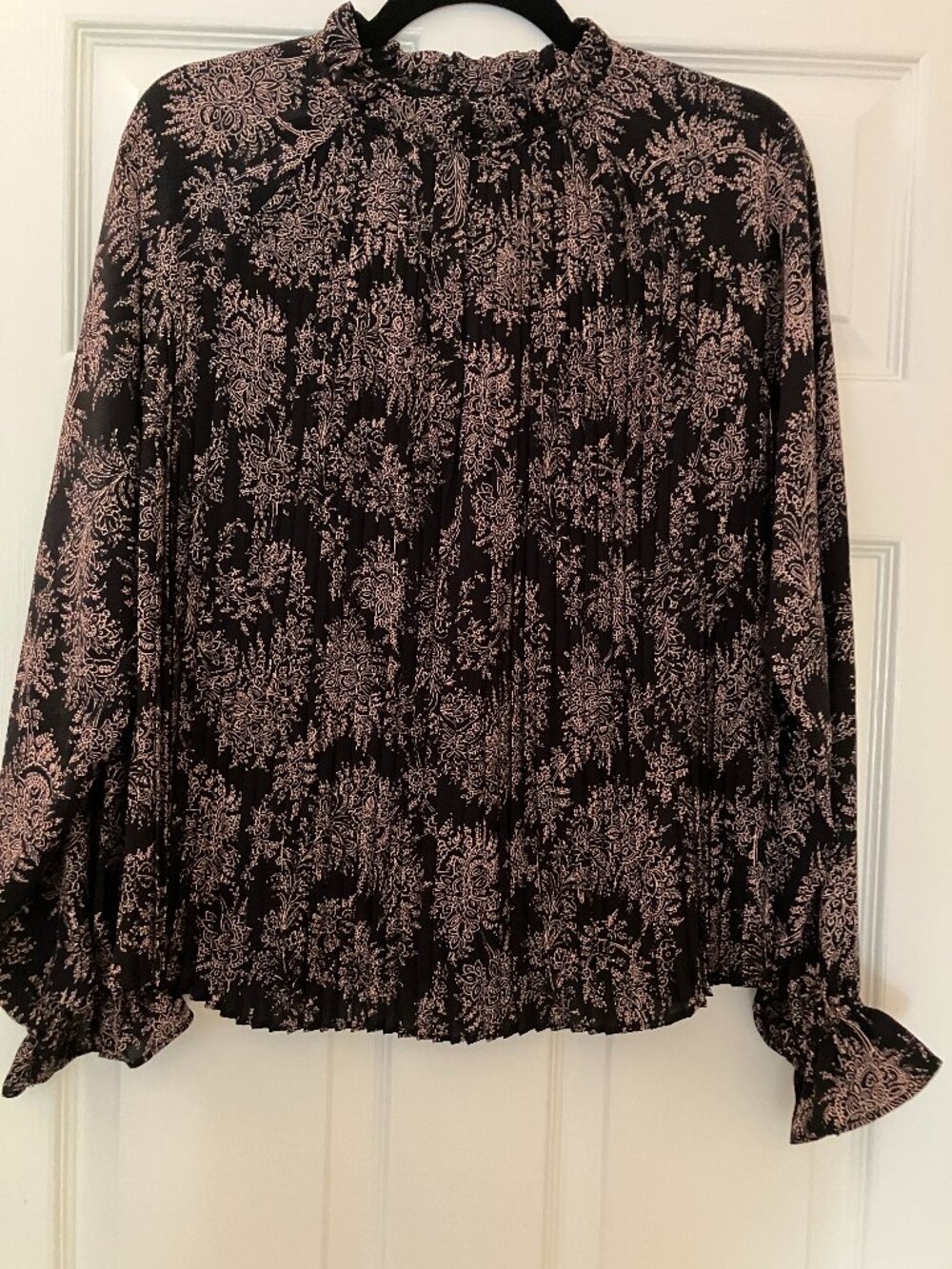 Ann Taylor Top, Size S, Black/Tan